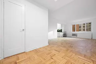 30 W 60th St, New York City, NY 10023 - Photo 8