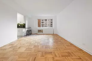 30 W 60th St, New York City, NY 10023 - Photo 2