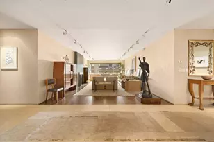 700 Park Ave, New York City, NY 10021 - Photo 2