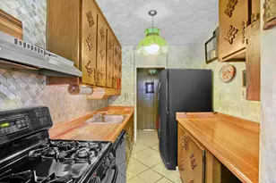 2932 W 5th St, New York City, NY 11224 - Photo 2