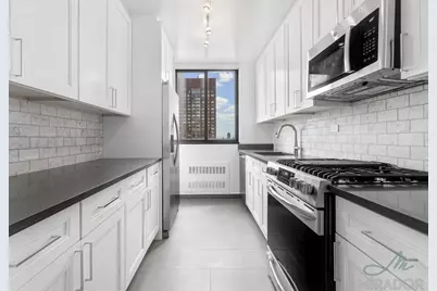 145 W 67th Street #26G, New York, NY 10023 - Photo 6