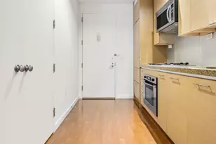 1600 Broadway, New York, NY 10019 - Photo 8