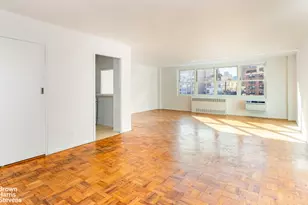 315 E 70th St, New York City, NY 10021 - Photo 2