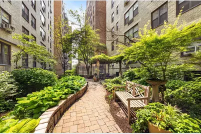 433 E 51st Street #9DE, New York City, NY 10022 - Photo 10