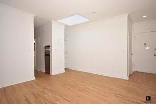 207 E 21st St, New York City, NY 10010 - Photo 2