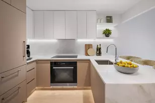 355 W 39th St, New York City, NY 10018 - Photo 4