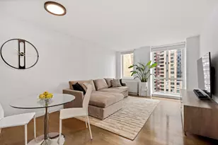 225 Rector Pl, New York City, NY 10280 - Photo 2