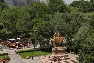 781 5th Ave, New York City, NY 10022 - Photo 18