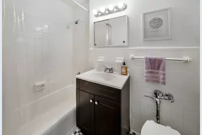 240 E 46th Street #7B, New York City, NY 10017 - Photo 4