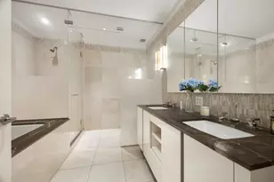 255 E 74th St, New York City, NY 10021 - Photo 8