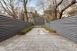 568 Park Pl, New York City, NY 11238 - Photo 6