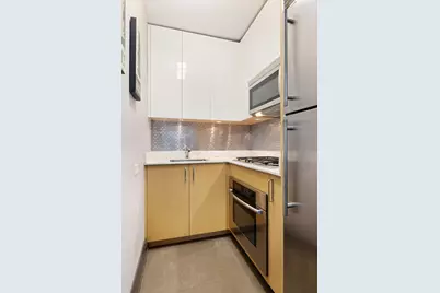 211 E 51st Street #4D, New York City, NY 10022 - Photo 4