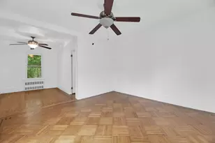 242 Stratford Rd, New York City, NY 11218 - Photo 10