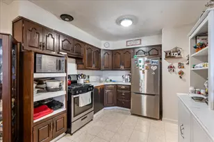 60-30 55th Dr, Maspeth, NY 11378 - Photo 22