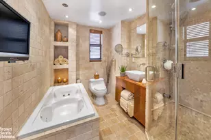 319 E 50th St, New York City, NY 10022 - Photo 6