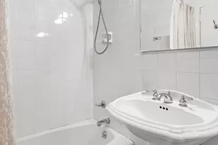 123 E 75th St, New York, NY 10021 - Photo 6