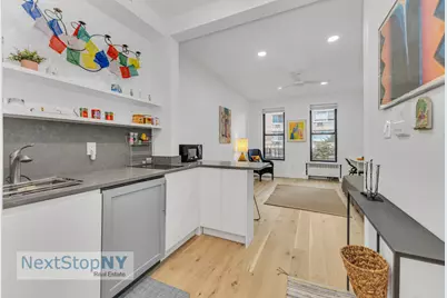 235 E 54th Street #2B, New York, NY 10022 - Photo 1