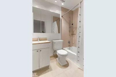 30 W 63rd Street #5W, New York City, NY 10023 - Photo 4