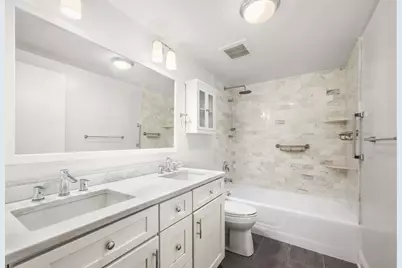 400 E 70th Street #1001, New York City, NY 10021 - Photo 10