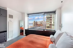 10 Little W St, New York City, NY 10004 - Photo 10