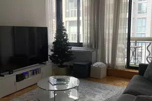 303 E 60th St, New York City, NY 10022 - Photo 2