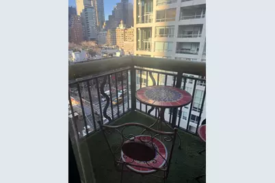 303 E 60th Street #8B, New York City, NY 10022 - Photo 8