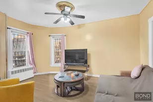 4810 Osgood St, New York City, NY 10470 - Photo 2