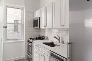 225 E 74th St, New York, NY 10021 - Photo 4