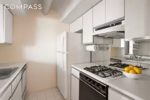 58 W 58th St, New York City, NY 10019 - Photo 4