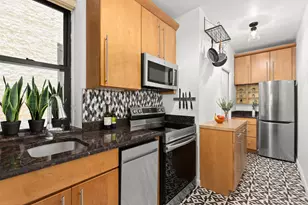 429 W 24 St, New York, NY 10011 - Photo 6