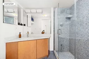 429 W 24th St, New York City, NY 10011 - Photo 8