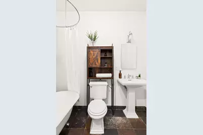 429 W 24th Street #1C, New York, NY 10011 - Photo 12