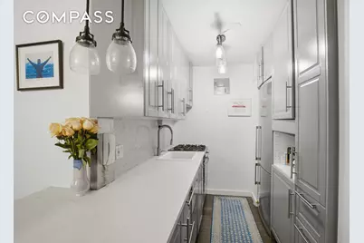 345 E 81st Street #9D, New York, NY 10028 - Photo 6