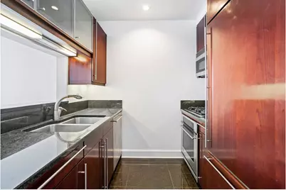 240 Riverside Boulevard #3C, New York City, NY 10069 - Photo 4