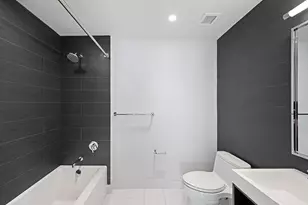 555 10th Ave, New York City, NY 10018 - Photo 4