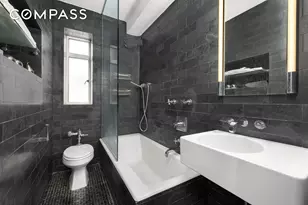 165 W 20th St, New York, NY 10011 - Photo 6