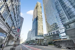 635 W 42nd St, New York, NY 10036 - Photo 16