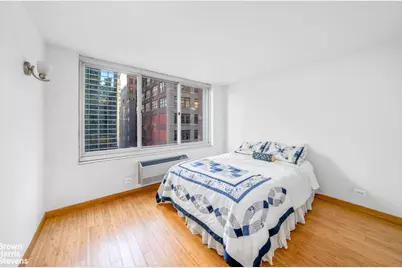333 E 45th Street #7B, New York, NY 10017 - Photo 4