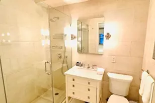 111 E 56th St, New York City, NY 10022 - Photo 4