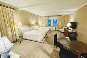111 E 56th St, New York City, NY 10022 - Photo 2