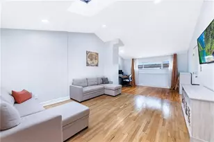 15 Cove Ln, New York City, NY 11234 - Photo 12