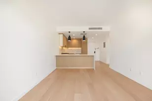 30-05 Vernon Blvd, New York City, NY 11102 - Photo 2