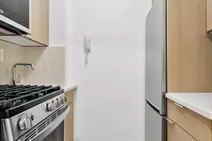 15 W 12th St, New York City, NY 10011 - Photo 8