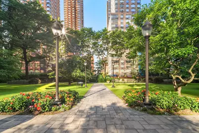 30 W 60th Street #10-S, New York, NY 10023 - Photo 8