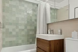 170 W 23rd St, New York City, NY 10011 - Photo 6