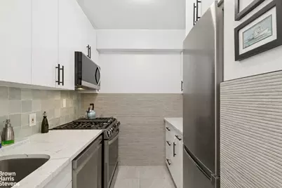 170 W 23rd Street #4B, New York, NY 10011 - Photo 4