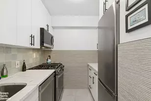 170 W 23rd St, New York City, NY 10011 - Photo 4