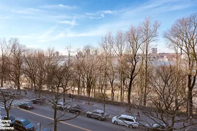 140 Riverside Drive #5K, New York City, NY 10024 - Photo 2