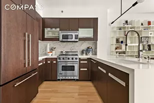 454 W 54th St, New York City, NY 10019 - Photo 4