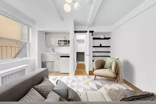 321 E 43rd St, New York, NY 10017 - Photo 1